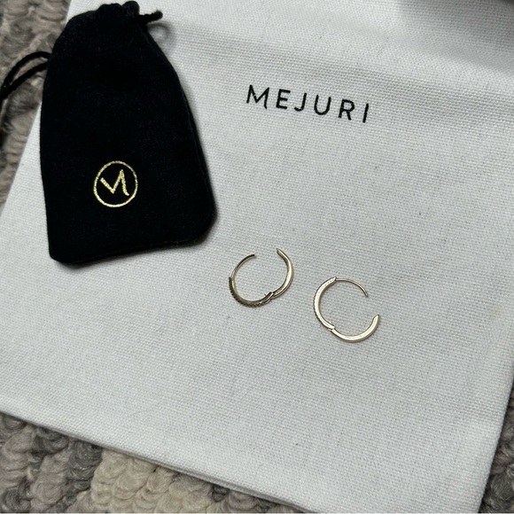 Mejuri Pavé Diamond Small Hoops - Picture 5 of 12
